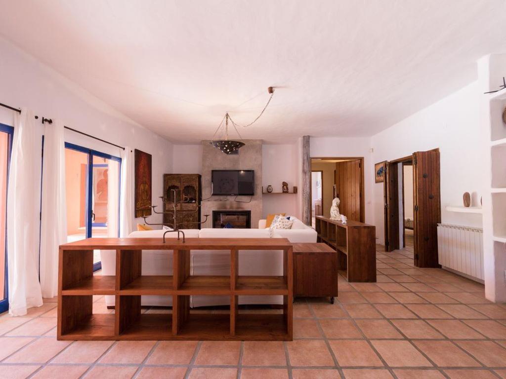 Villa Lotus Verde - Spacious 6 Bedroom In Aroeira - Pool Table And Private Pool Lisbon