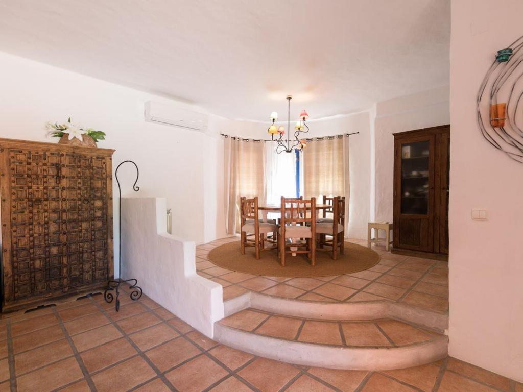 Lotus Verde - Spacious 6 Bedroom In Aroeira - Pool Table And Private Pool Villa Lisbon