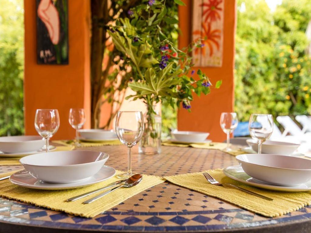 Villa Lotus Verde - Spacious 6 Bedroom In Aroeira - Pool Table And Private Pool